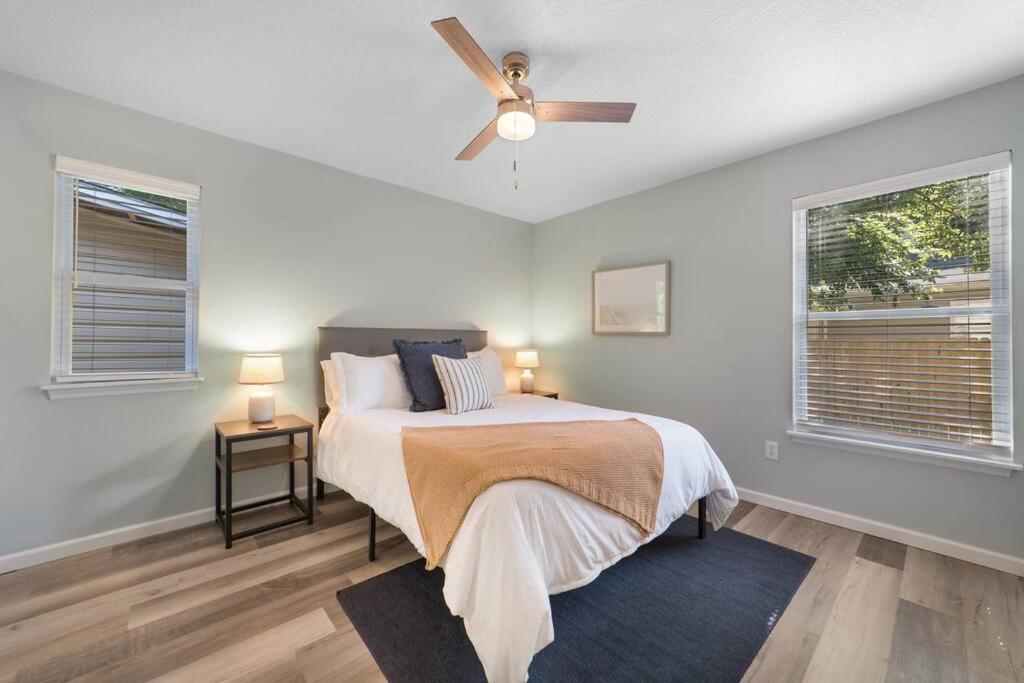 New Modern Bungalow Close To Downtown! Fully Fenced Yard St. Augustine Εξωτερικό φωτογραφία