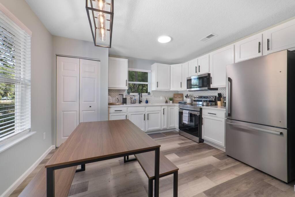 New Modern Bungalow Close To Downtown! Fully Fenced Yard St. Augustine Εξωτερικό φωτογραφία