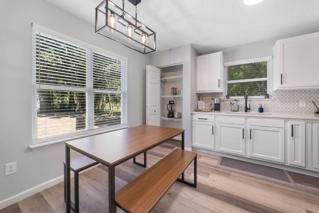 New Modern Bungalow Close To Downtown! Fully Fenced Yard St. Augustine Εξωτερικό φωτογραφία