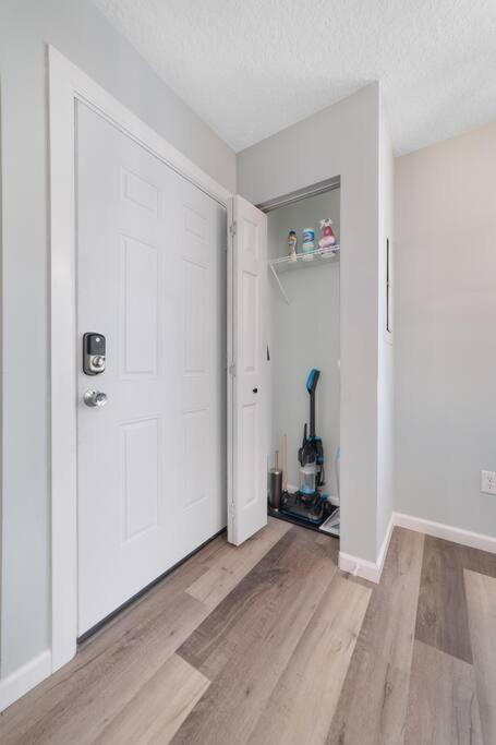 New Modern Bungalow Close To Downtown! Fully Fenced Yard St. Augustine Εξωτερικό φωτογραφία